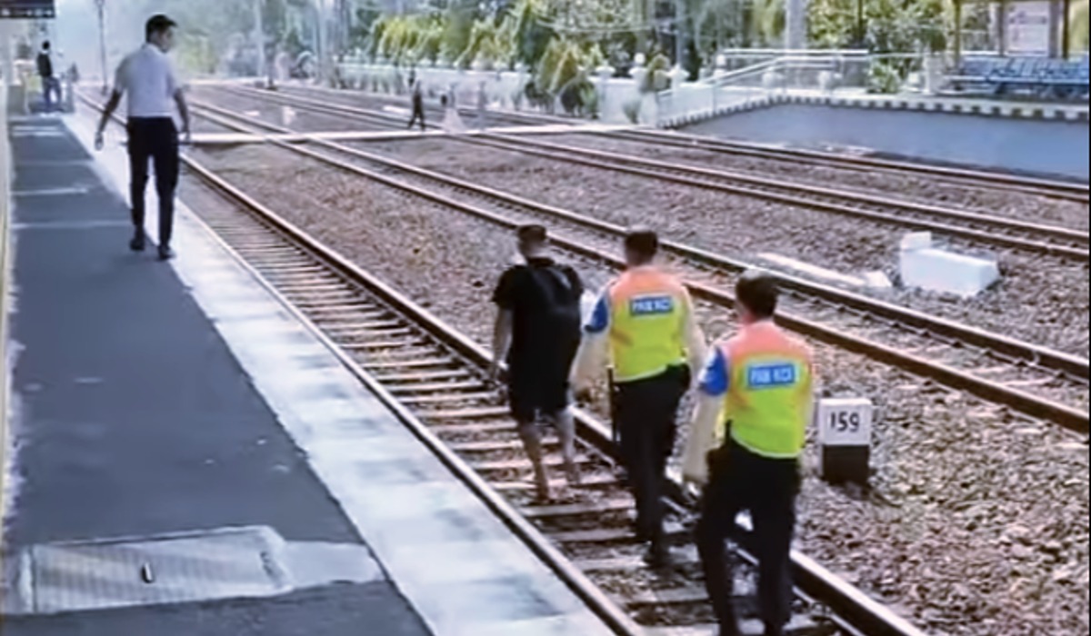 Heboh Pria Jalan di Rel Stasiun Maguwo, KAI Daop 6 Beri Penjelasan