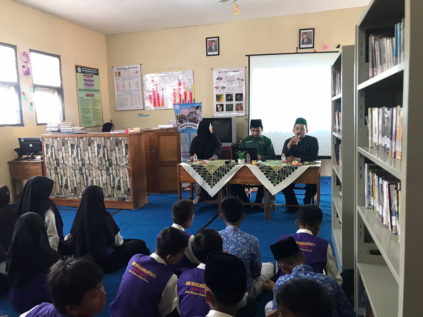 Tingkatkan Minat Baca, Perpustakaan SMP Muhammadiyah 2 Kota Tegal Adakan Seminar Literasi