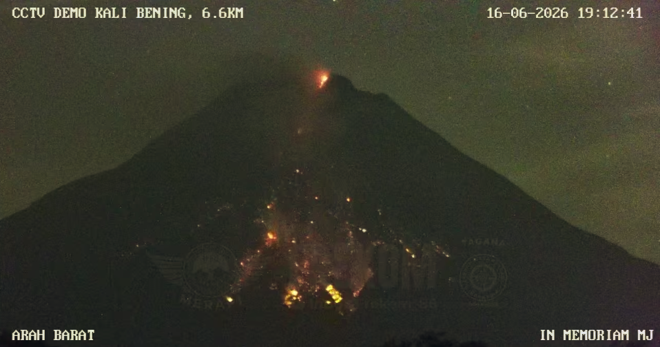 Suplai Magma Masih Berlangsung, Merapi Keluarkan Tiga Awan Panas Guguran Sehari