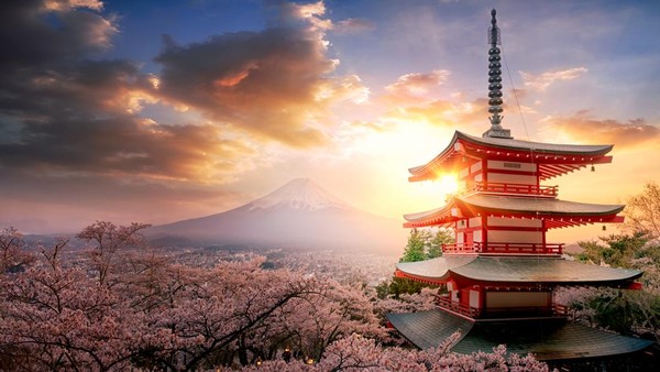Misteri dan Pesona: Matahari Terbit Pertama di Jepang, Negeri Matahari Terbit