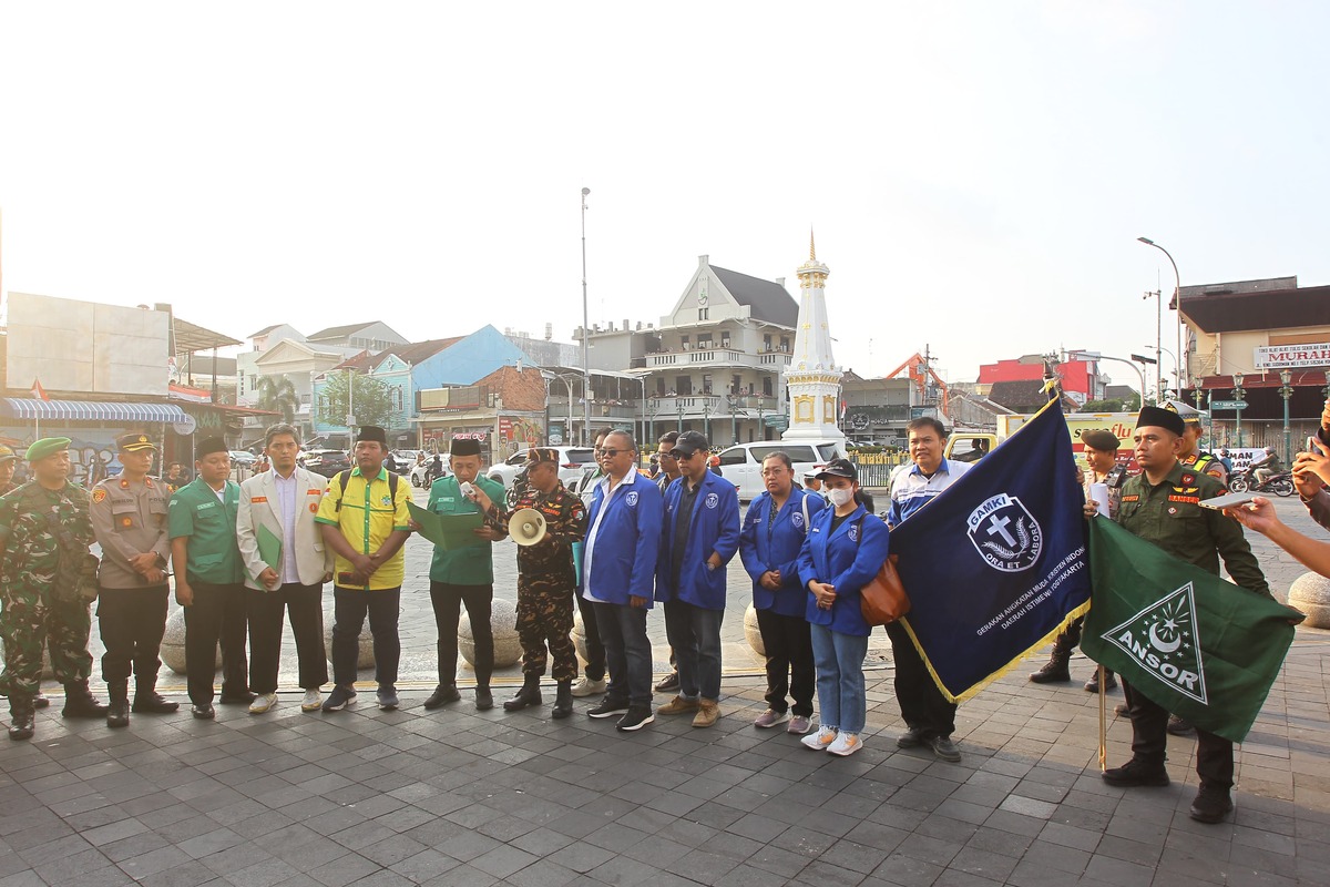 Pemuda Lintas Iman Gelar Aksi di Tugu Jogja, Tegaskan Komitmen Jaga Keistimewaan dan NKRI