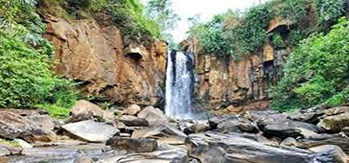 Sejuk dan Hemat! 8 Tempat Wisata Seru Batang 2025, Pesona Alamnya Memikat Bikin Liburanmu Tak Terlupakan