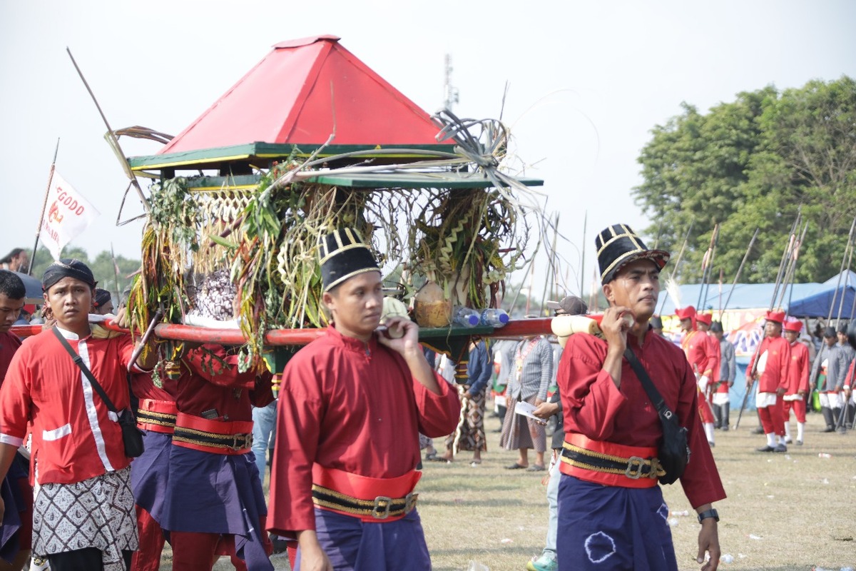 Meriah dan Sakral, Begini Prosesi Lengkap Saparan Bekakak Ambarketawang 2025 Sleman
