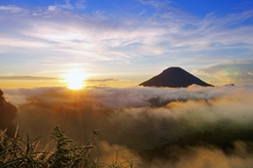 Siap-siap Tercengang! Berikut Deretan Spot Sunrise Terbaik di Dieng dengan Panorama Indah Luar Biasa