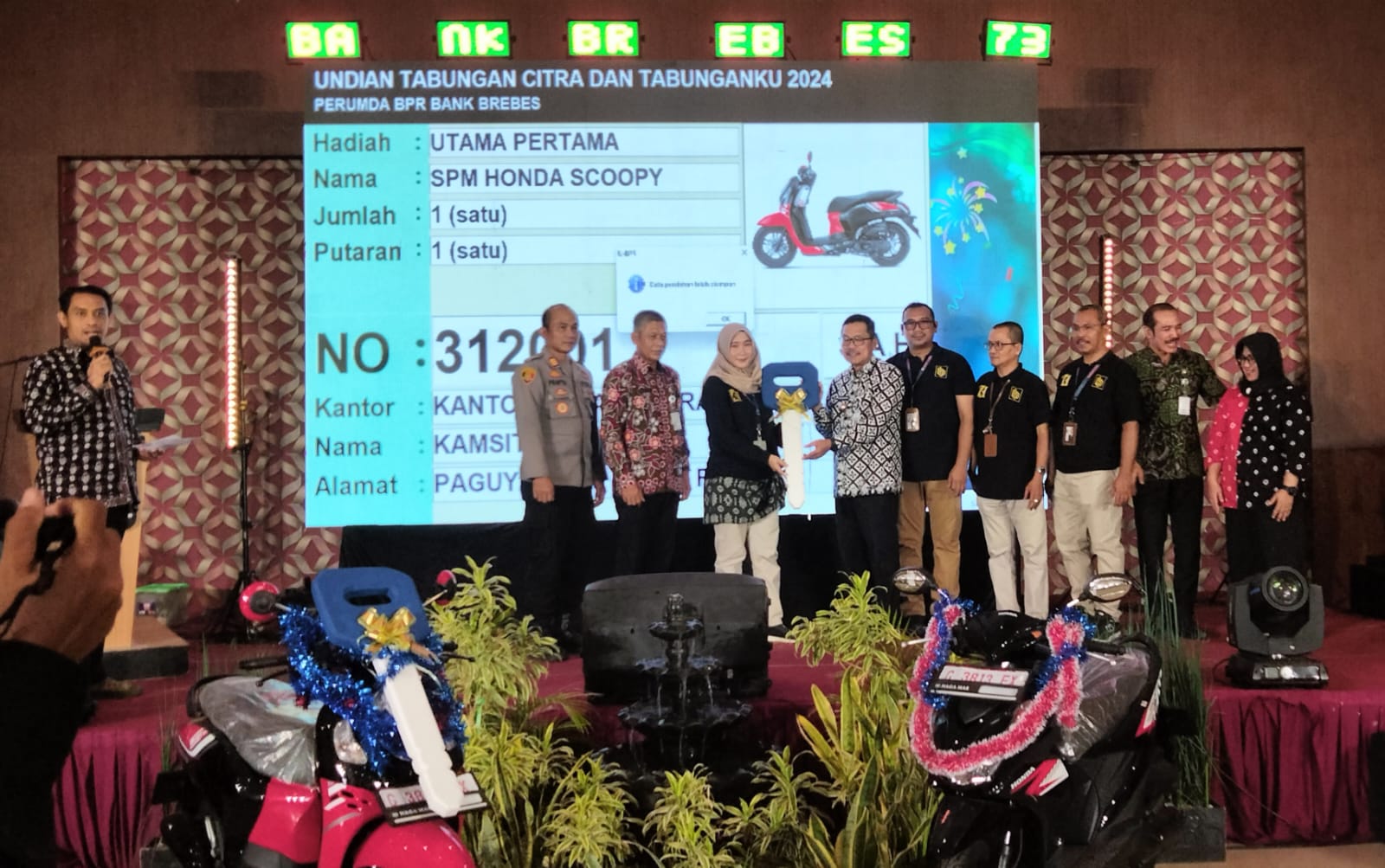 Gebyar Undian Tabungan Nasabah Meriahkan HUT Bank Brebes, Beri Bantuan Kursi Roda Hingga Beasiswa Yatim Piatu