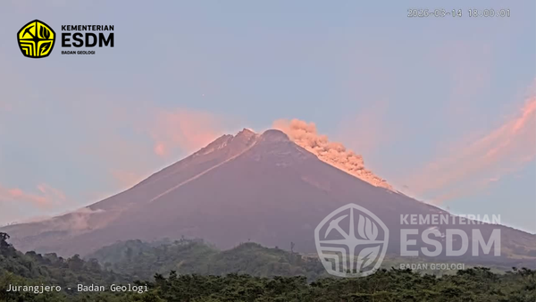 Awan Panas Guguran Terjadi di Gunung Merapi Sabtu Sore, Jarak Luncur 1,5 Km ke Arah Kali Boyong