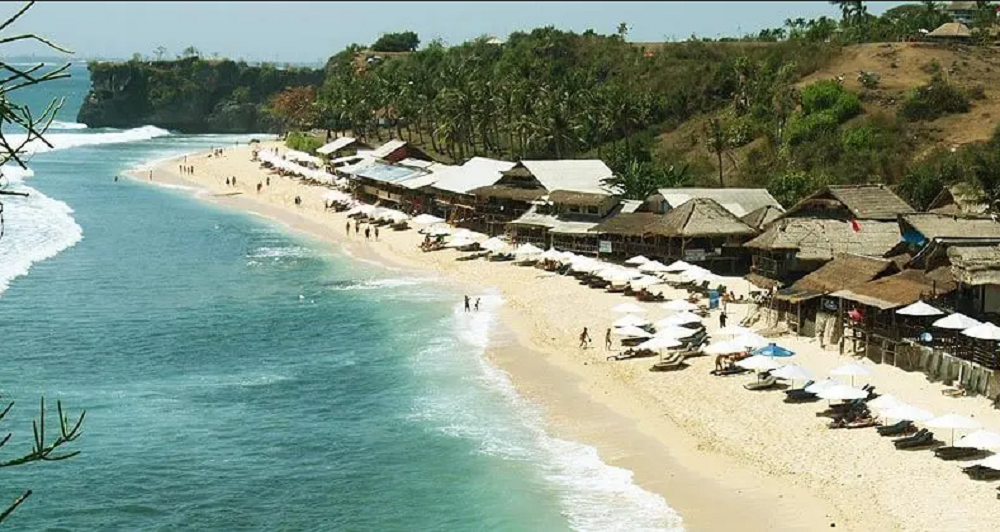Daya Tarik Pantai Balangan Bali Incaran Wisata Terbaru 2024 Dengan Pesona Alam Dan Aktivitas Seru 
