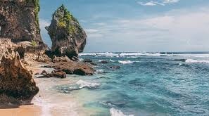 Surganya Pantai Eksotis? 11 Deretan Wisata Terbaru 2024 Pantai di Indonesia yang Sangat Indah, Simak Ulasannya