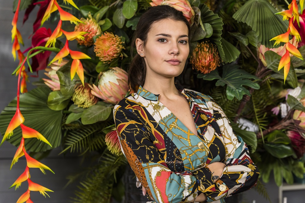 Referensi Model Baju Batik Kerja Wanita, Stylish Tapi Tetap Terkesan Rapi 