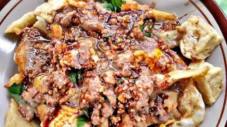 Berburu Kuliner Malam Legendaris di Semarang yang Wajib Dicoba dan Mengenyangkan