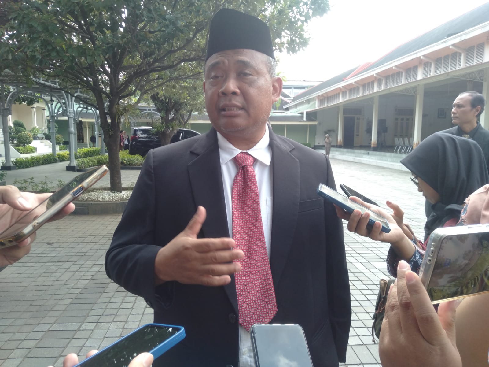 Harda Kiswaya Pastikan Tak Ada Jual Beli Seragam di Sekolah Sleman