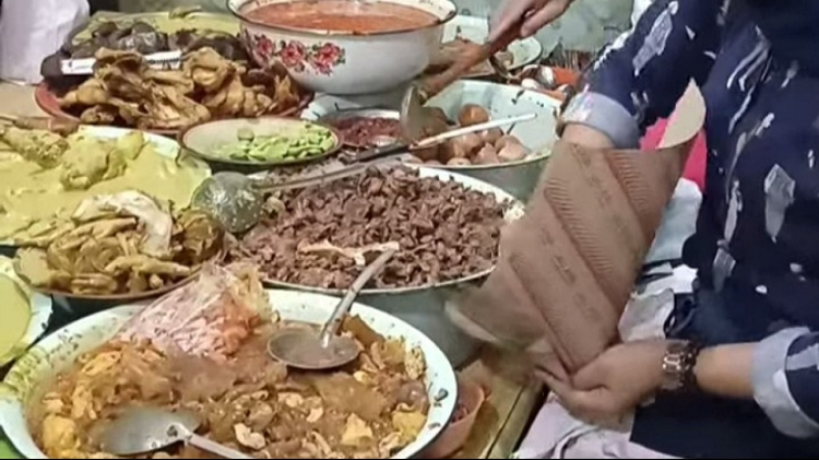 Destinasi Utama Menikmati Nasi Koyor Legendaris di Semarang