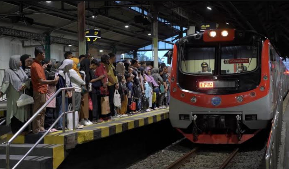 KAI Commuter Line Yogyakarta Tembus 570.459 Penumpang di Momen Libur Nataru, Begini Detailnya