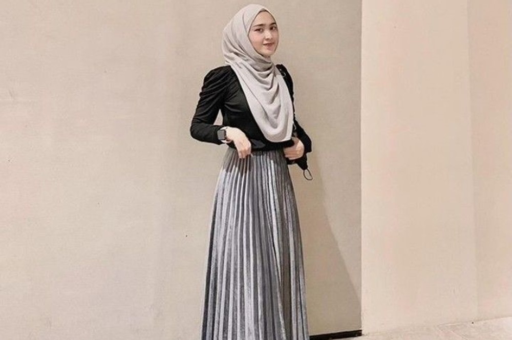 Berbagai Model Rok yang Cocok untuk Pelengkap Gaya Wanita Berhijab, Cek Disini