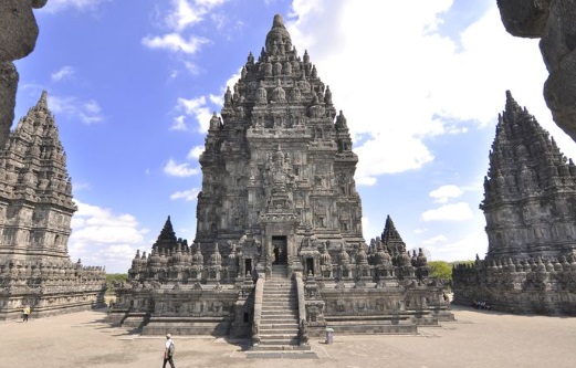 Wisata Prambanan: Jejak Sejarah Keagungan Kerajaan Hindu-Jawa