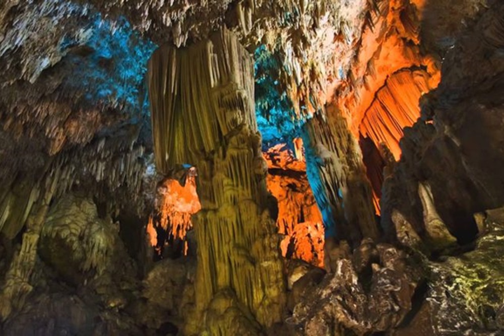 8 Wisata Pacitan Selain Pantai, Gak Kalah Indah dan Asyik Cocok Buat Isi Waktu Liburan