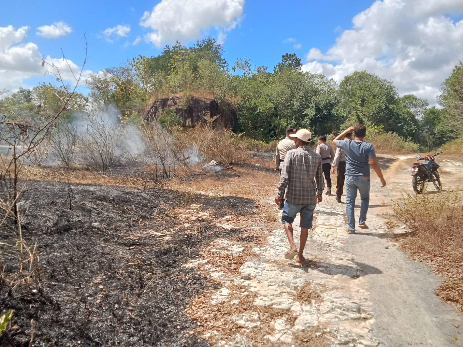 Kebakaran Lahan 2.000 Meter Persegi di Piyungan Bantul, Diduga Dipicu Puntung Rokok