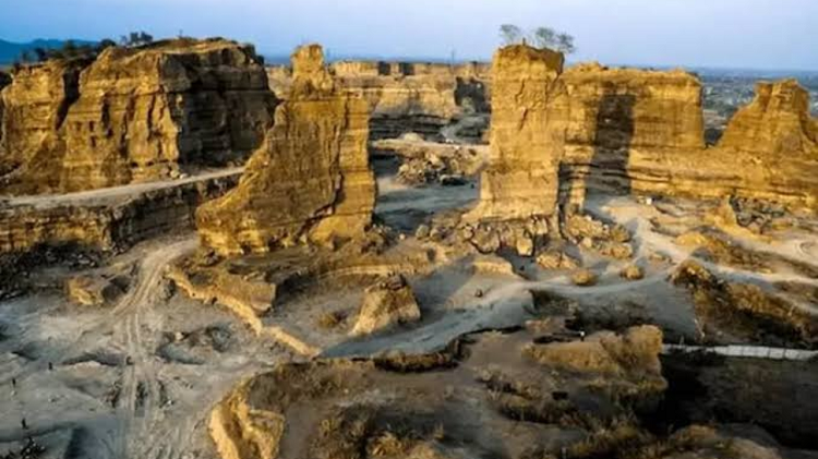 Daya Tarik Wisata Liburan Akhir Tahun Paling Hemat dan Berkesan, Simak Referensi Selengkapnya Berikut Ini