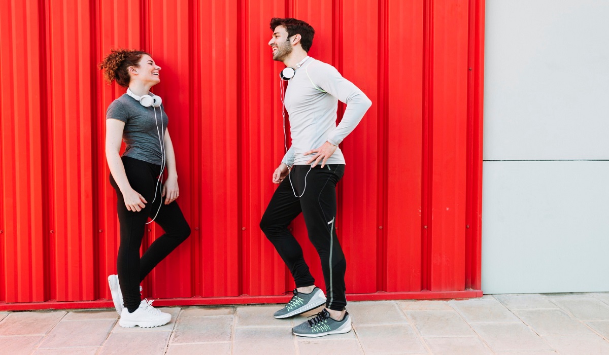 7 Ide OOTD Keren Celana Jogger untuk Pria dan Wanita, Simpel dan Kece untuk Aktivitas Santai