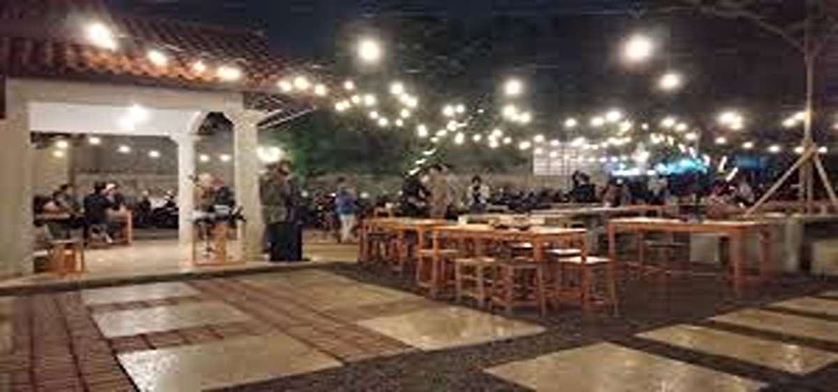 Yuk Cicipi Kelezatan 8 Tempat Makan Malam Depok 2025, Hits dan Instagramable Asyik Buat Kumpul Bersama