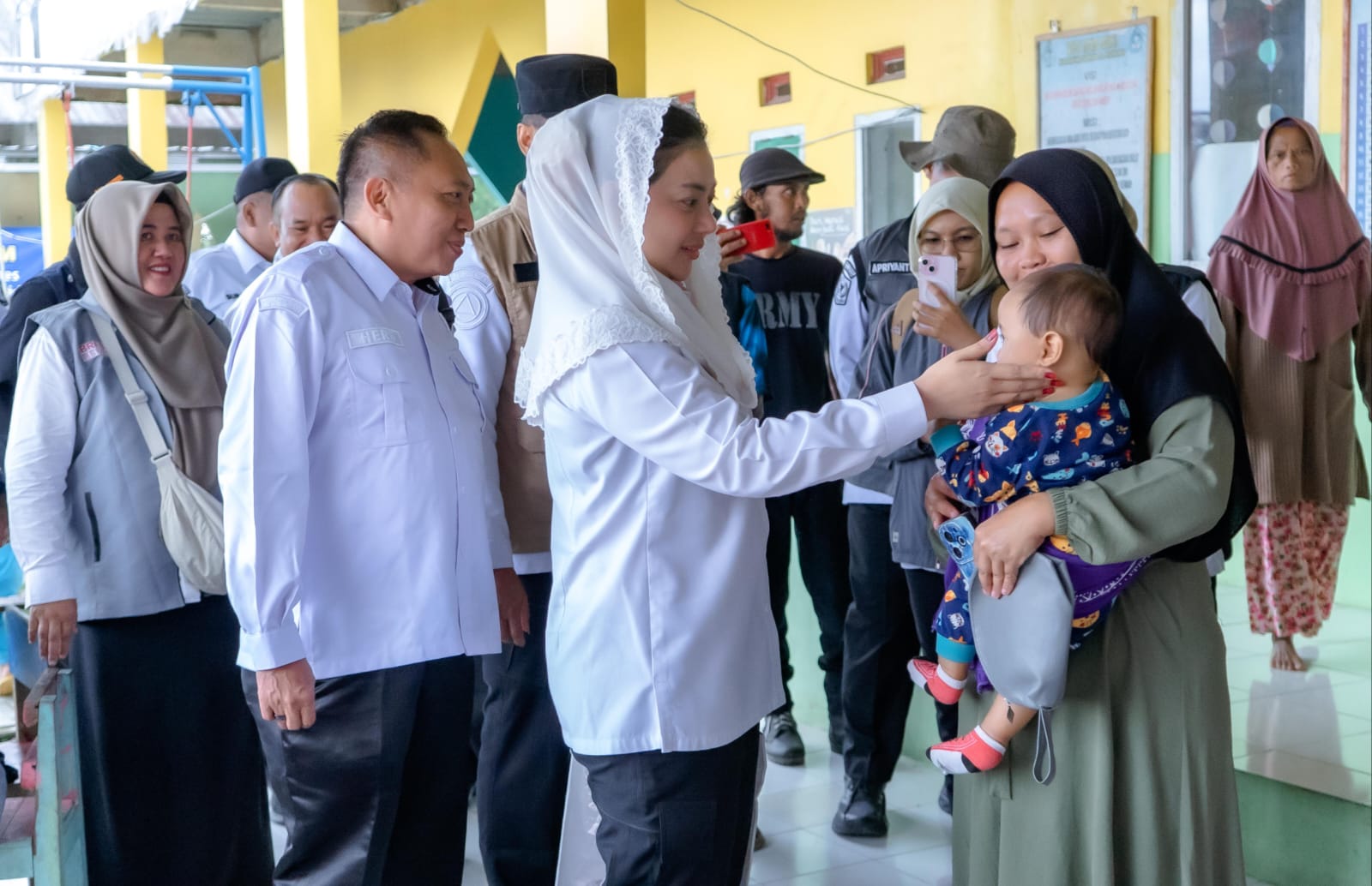 Bupati dan Dinkesda Brebes Jamin Kesehatan Pengungsi Tanah Bergerak Desa Sridadi Kesehatannya Terlayani Spelin