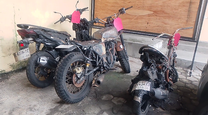 Dendam Rp1,1 Juta Berujung Api: Pria Sleman Bakar Tiga Motor Tetangga, Kerugian Rp80 Juta