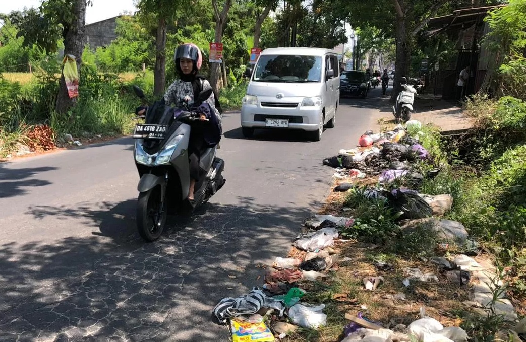 Timbulkan Bau Tak Sedap, Sampah Di Sleman Menumpuk Sepekan