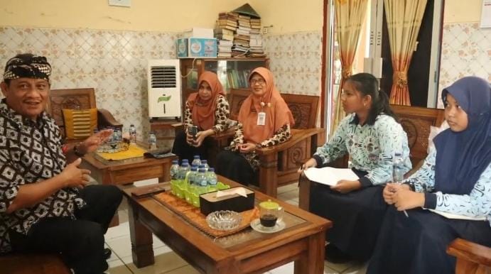 Lagu Sate Blengong Brebesan Sukses Cetak Rekor MURI, Jadi Bahan Literasi Bahasa Indonesia SMPN2 Brebes