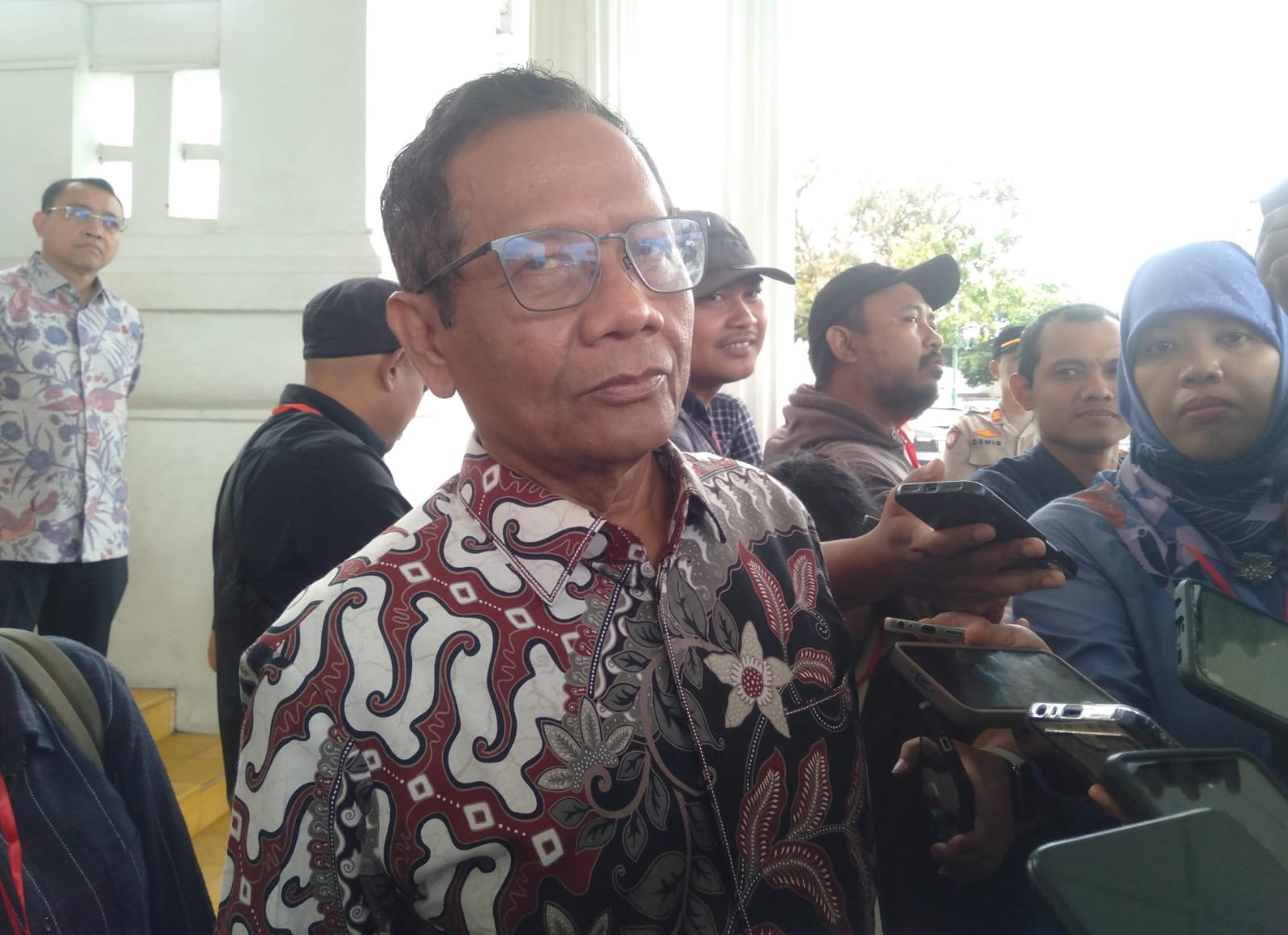 Mahfud MD Siap Diperiksa KPK, Nilai Negosiasi Utang Kereta Cepat Whoosh dengan China Langkah Tepat