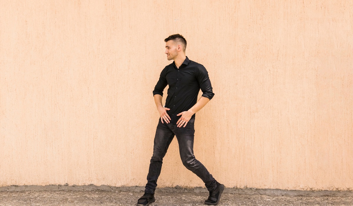 7 Ide Paduan Outfit Pria dengan Tubuh Kurus dan Tinggi yang Akan Tingkatkan Visualmu Setiap Hari, Simak Disini