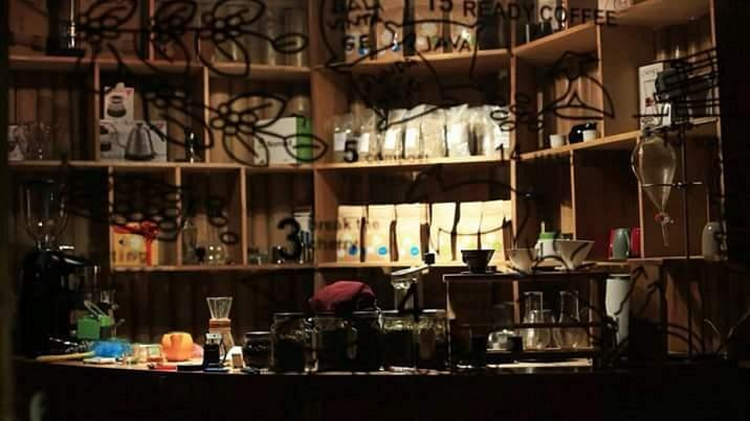 Kedai-kedai Ikonik dan Murah di Regol jadi Tempat Nongkrongnya Para Mahasiswa