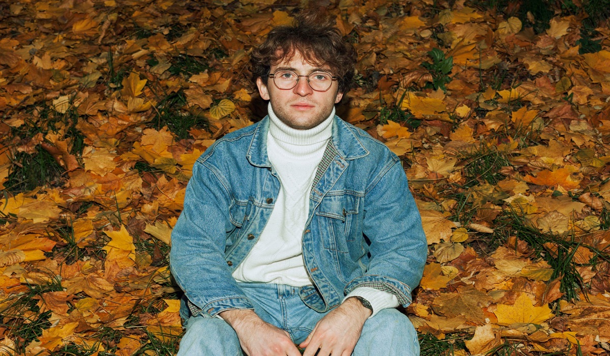 Pilihan Pas Tampil Modis, Simak 4 Rekomendasi Jaket Denim Pria untuk Paduan Gaya Busana Menarik