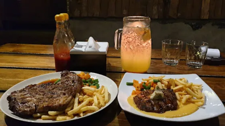 Menjelajahi Kuliner Porsi Raksasa Tersembunyi yang Buat Kenyang di Bandung, Berikut Info Selengkapnya