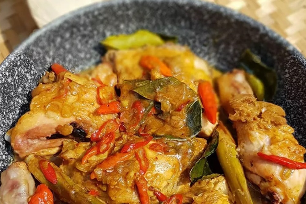 5 Sajian Kuliner Ayam Pedas Khas Jawa Timur, Dijamin Nikmatnya Bikin Melayang