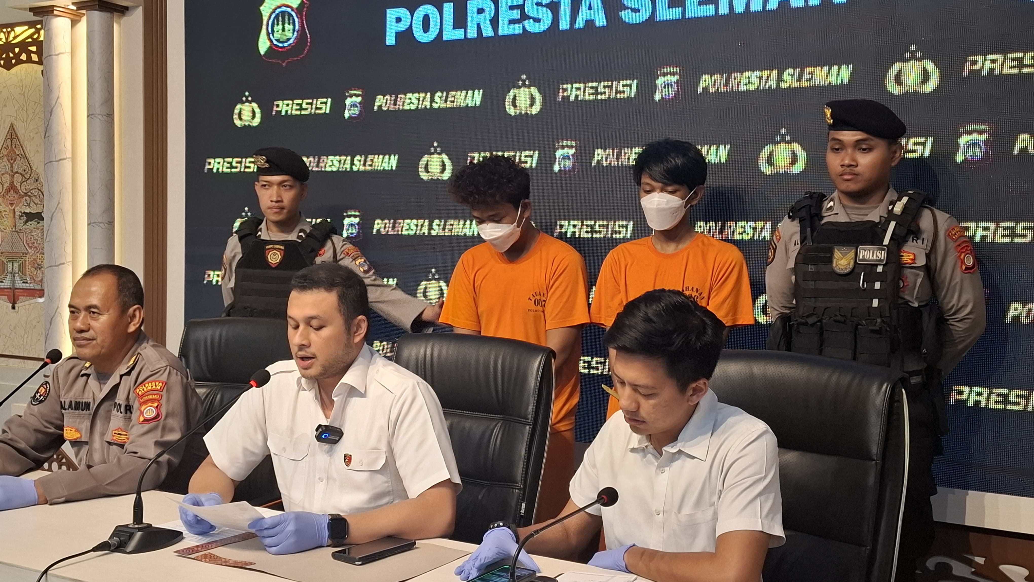 Kericuhan Kasus 'Mas Pelayaran', Dua Orang Ojol Perusak Mobil Polisi Ditangkap