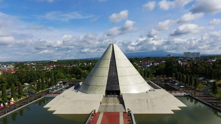 Menyusuri Monumen Yogya Kembali (Monjali) Mulai Daya Tarik, Tiket dan Lokasi