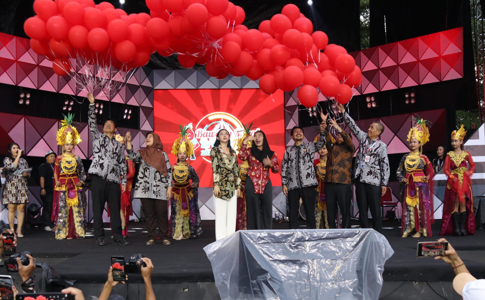 Festival Bawang Merah; Kolaborasi KPwBI Tegal-Pemkab Brebes Genjot Petani Milenial Anti Gaptek dan Pasar QRIS