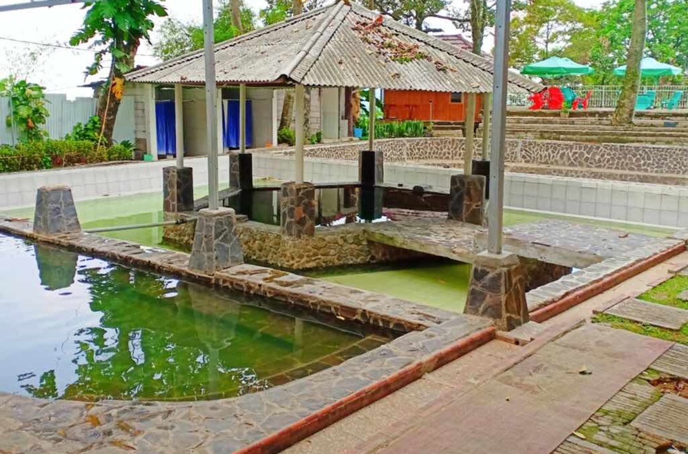 Healing Tak Perlu Jauh, Berikut Rekomendasi Pemandian Air Panas Terdekat Dari Jakarta dan Sekitarnya