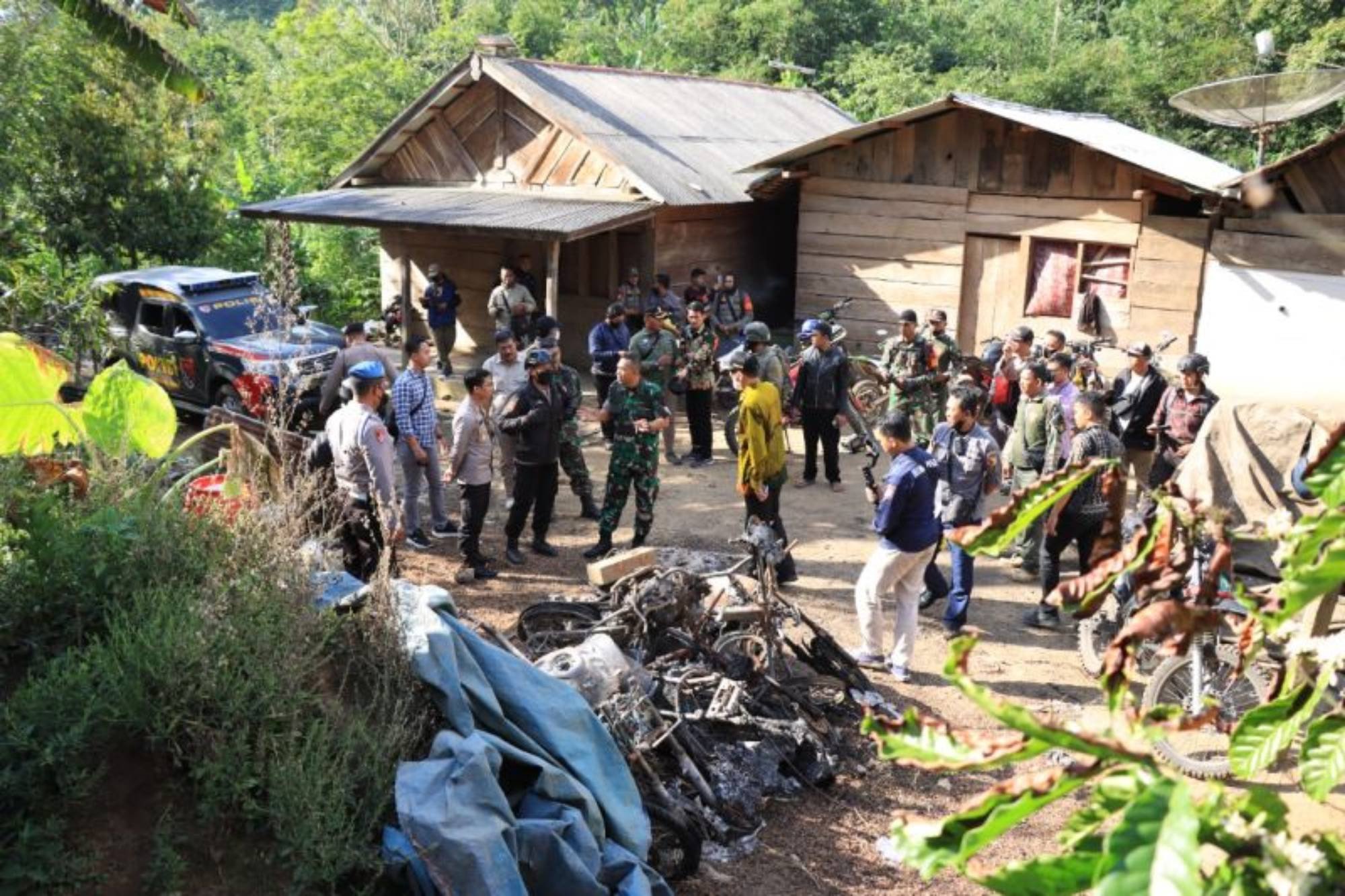 Rumah-Kendaraan Warga Dibakar, Desa Mulyorejo Masih Mencekam,  Brimob, Reskrim, Sabhara Dikerahkan 