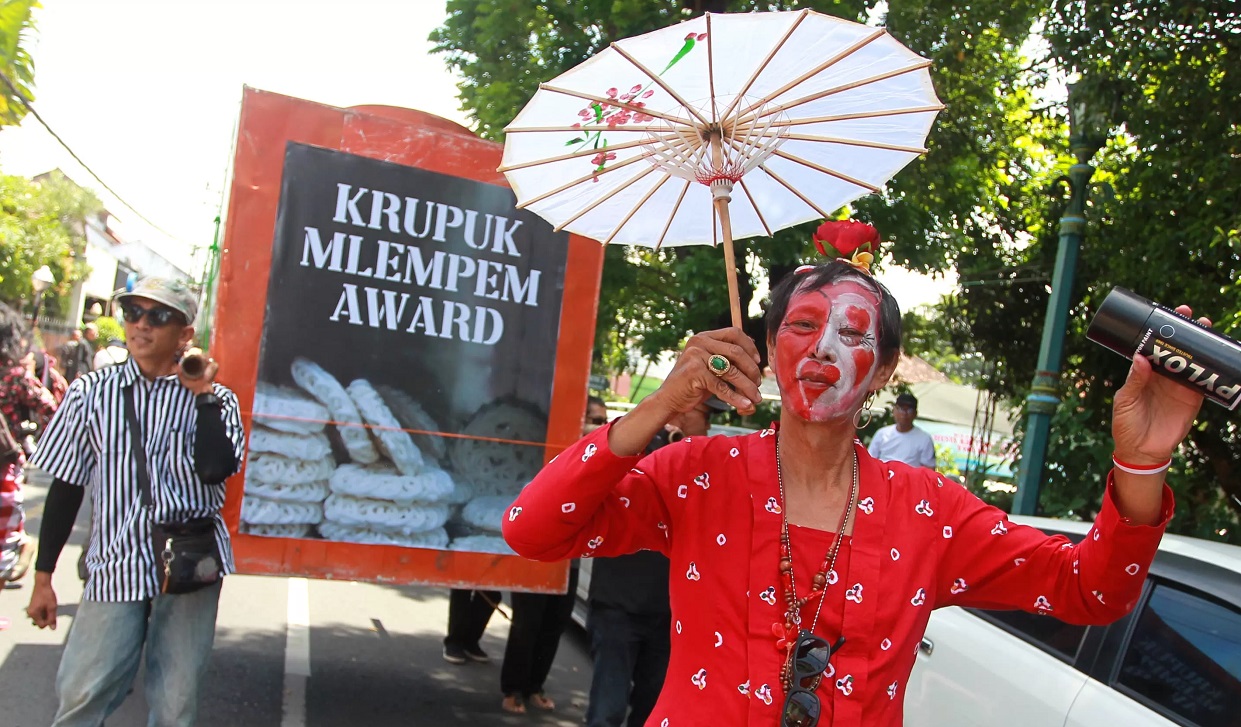 Masyarakat Jogja Demo Bawaslu DIY, Anggap Krupuk Mlempem karena Kurang Tegas