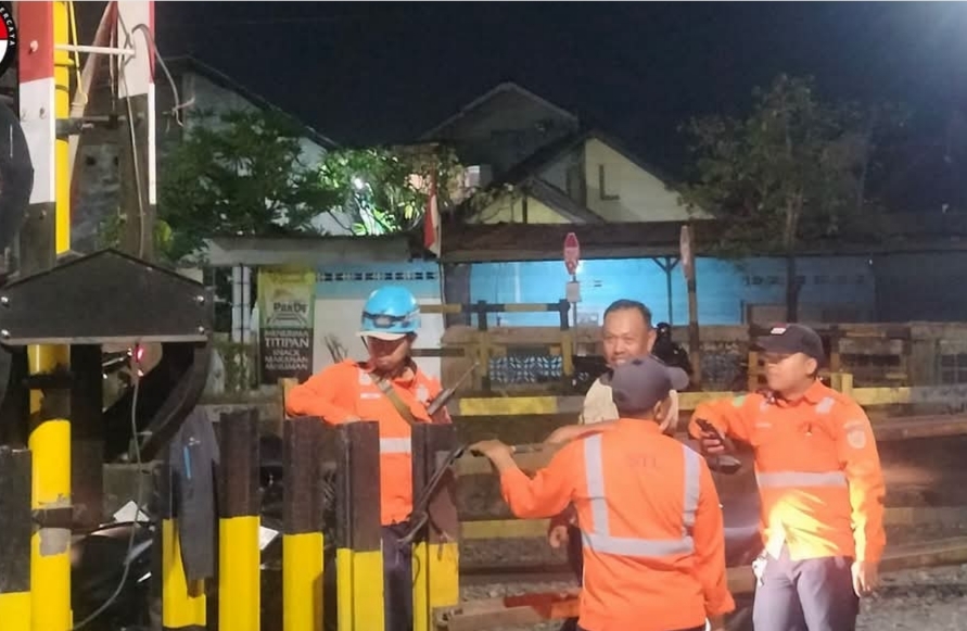 Palang Perlintasan KA Banyumeneng Dirusak, Polsek Gamping Amankan Pria 24 Tahun