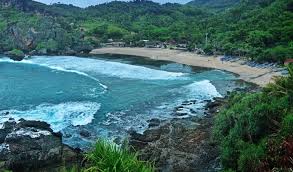 Wisata Awal Tahun Pantai Siung Gunungkidul, Pesona Laut Eksotis di Balik Tebing Raksasa