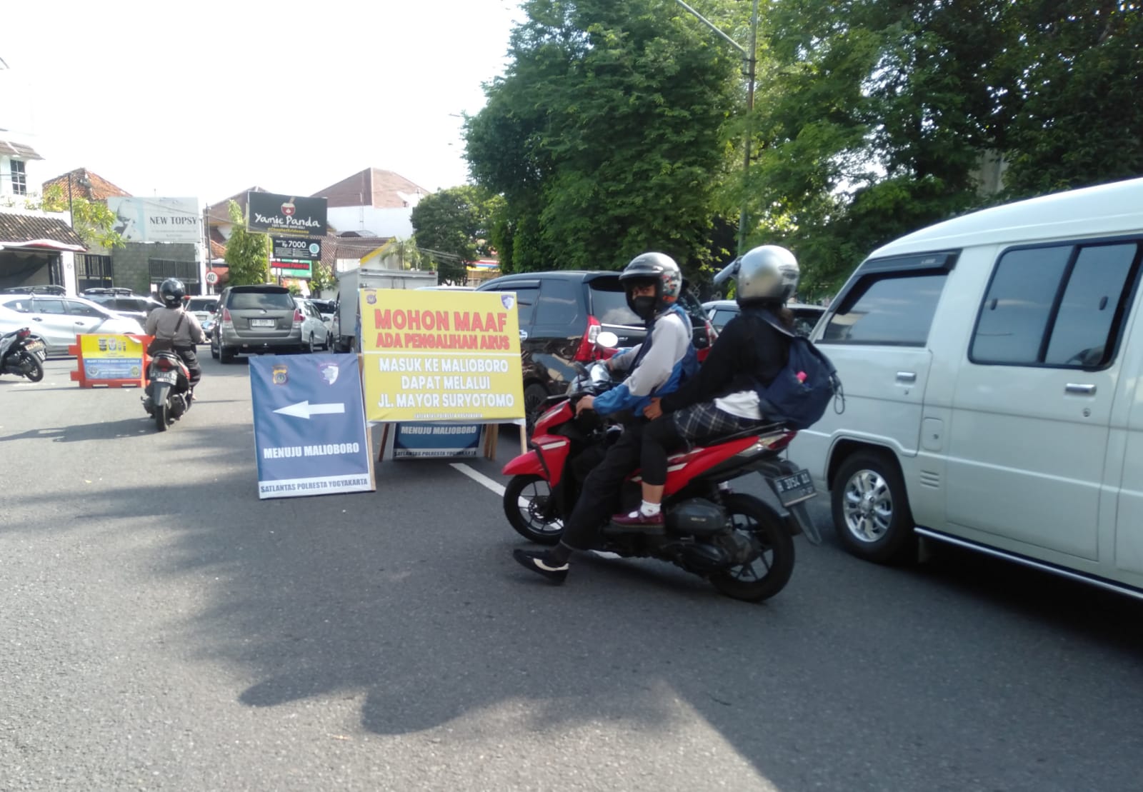 Parkir Bus Dialihkan, Eks Menara Kopi Kotabaru Kembali Hidup Saat Libur Lebaran 2026