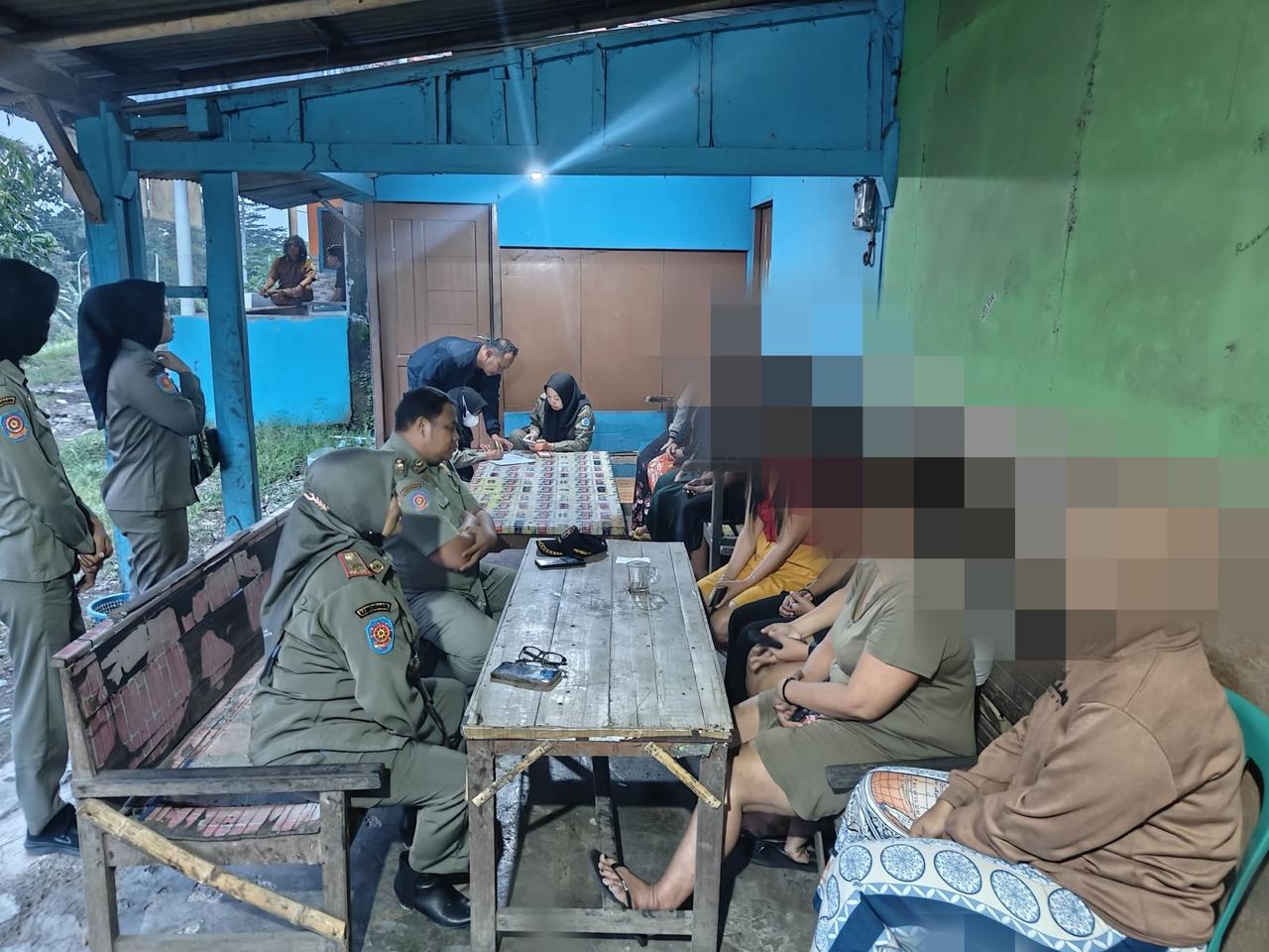 Bikin Resah, Satpol PP Brebes Semprit Dua Titik Warung Remang Karena Beroperasi Saat Ramadan