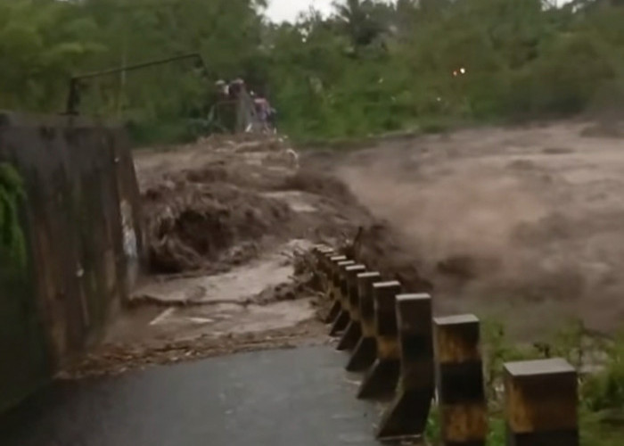 Hujan Ekstrem Picu Banjir Lahar Merapi, 3 Meninggal dan 15 Truk Hanyut