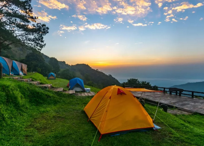 5 Destinasi Wisata Camping Paling Seru di Bandung, Udara Sejuk dan Alamnya Indah