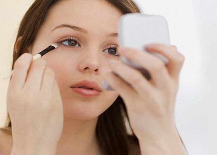 10 Tips Makeup untuk Tampil Cantik Alami, Ini Cocok untuk Kamu yang Suka Mode Alami