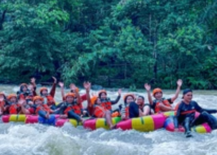 Menelusuri Eksotisme Sungai Amandit River Tubing di Loksado yang Ramah Kantong