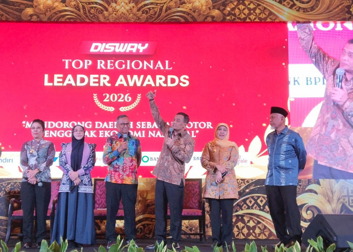 Dahlan Iskan Soroti Peran Kepala Daerah dalam Mendorong Ekonomi Nasional di Disway Awards 2026