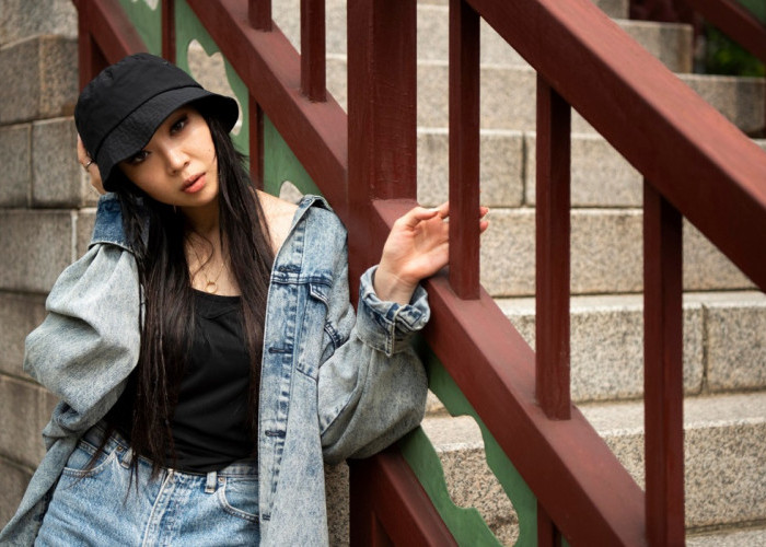 Menelisik Tren Outfit Y2K Style 2025: Penjelasan dan 9 Ide Padu Padan Terbaiknya